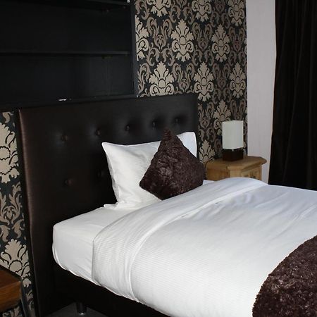 Hotel De La Gare Monthey Eksteriør bilde