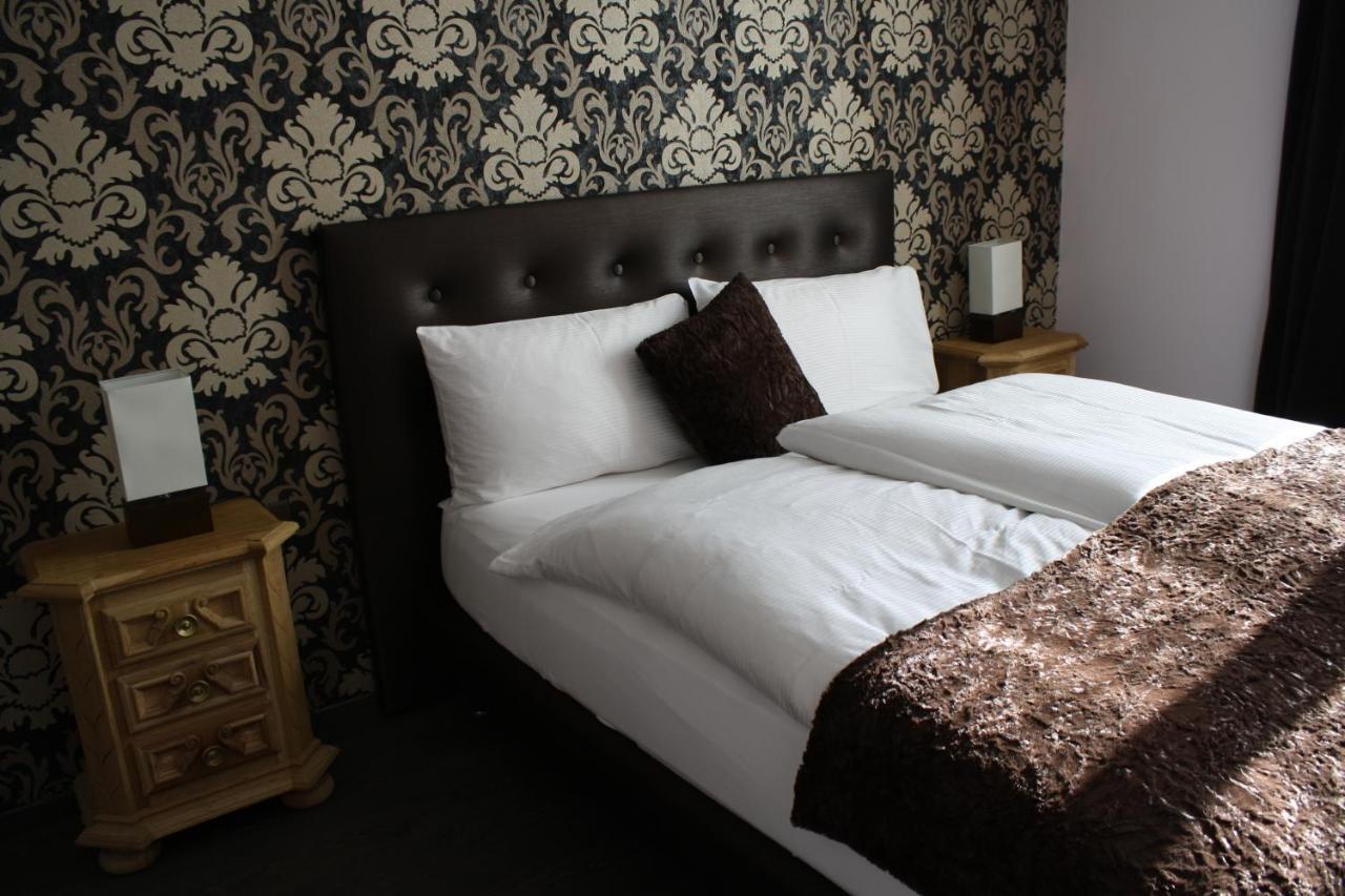 Hotel De La Gare Monthey Eksteriør bilde