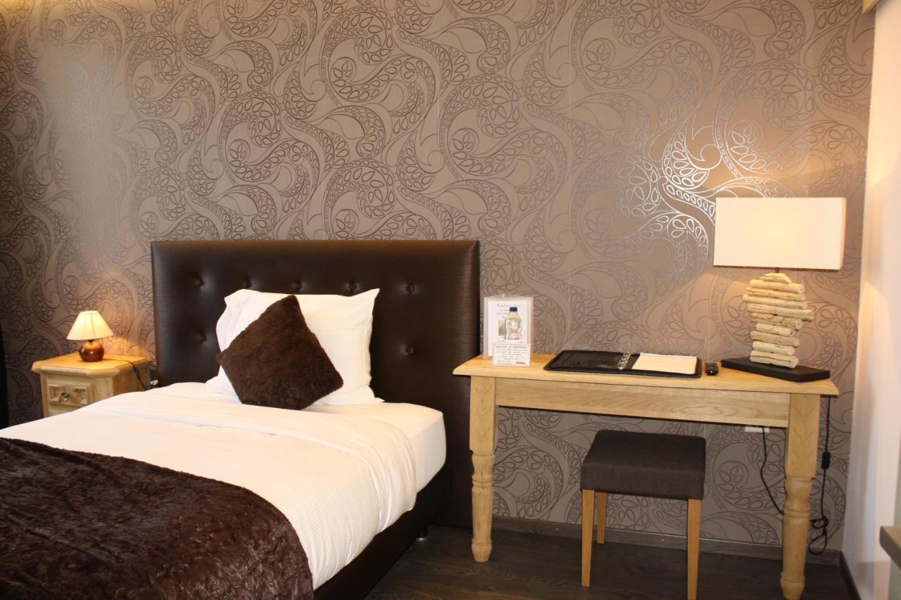 Hotel De La Gare Monthey Eksteriør bilde