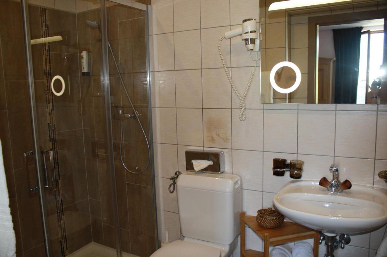 Hotel De La Gare Monthey Eksteriør bilde